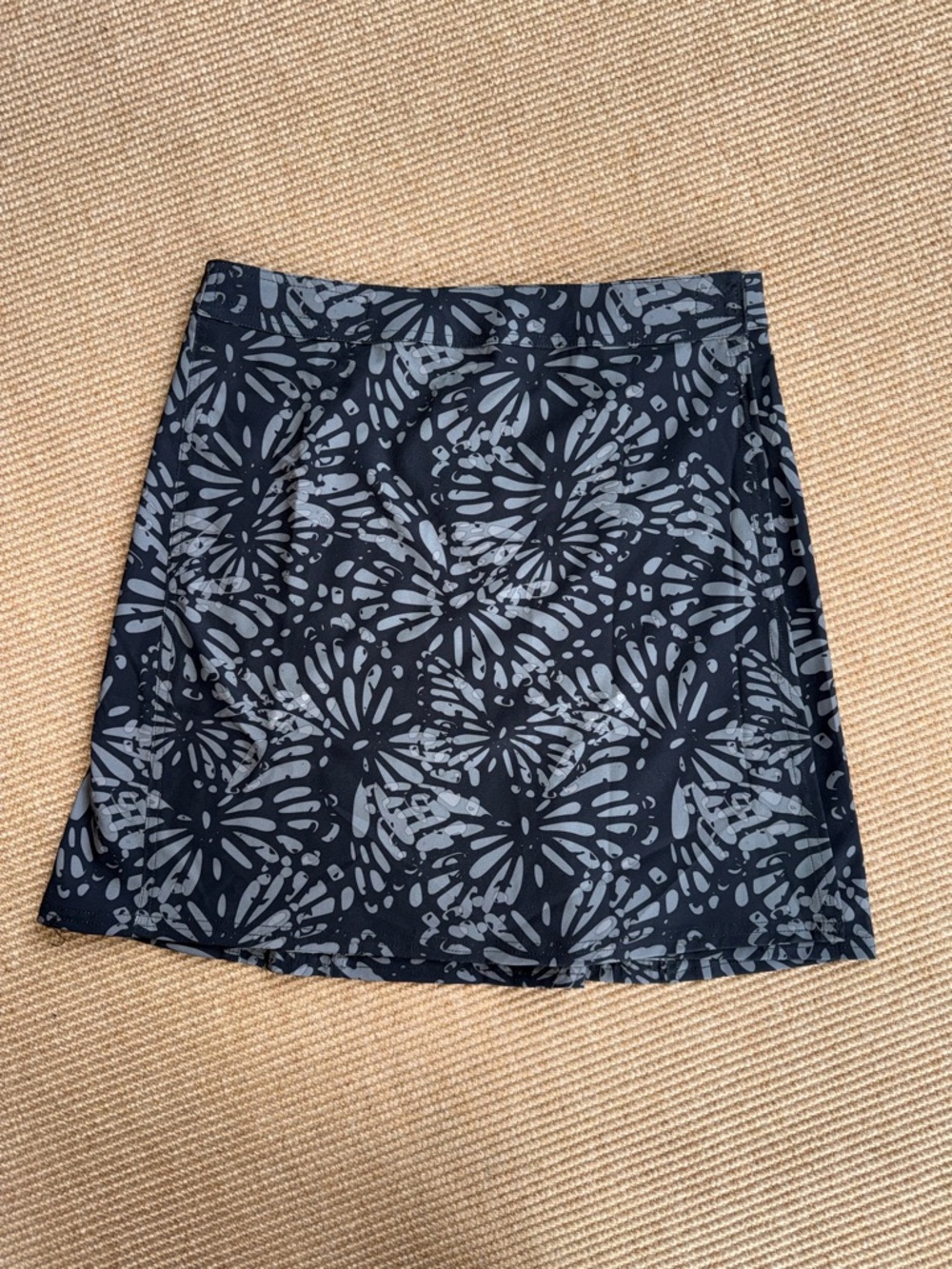 Rip Skirt Hawaii Black & Gray Wrap Swim Skirt Sz M